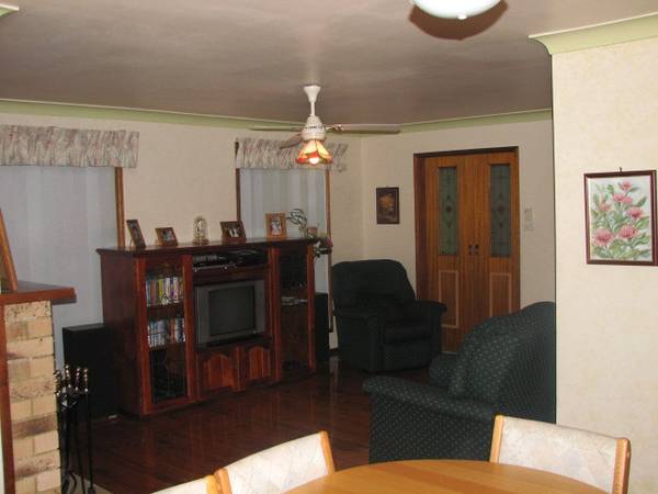 Rare Find Clarence Town Available in 6 to 8 weeks Picture 2