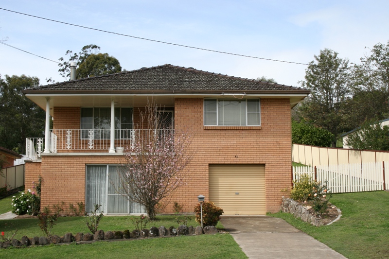 Available 12th January 2010 $250.00 per week Picture 1