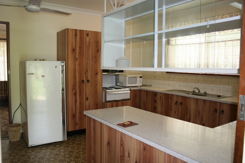 Available 12th January 2010 $250.00 per week Picture 2