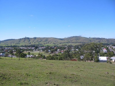 Hard to find Vacant Small Acreage on the edge of Town Picture