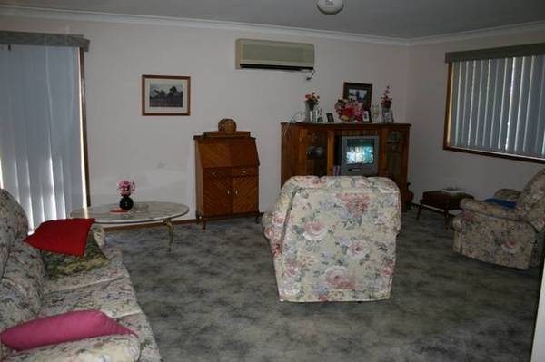 Ideal for the Larger Family Picture