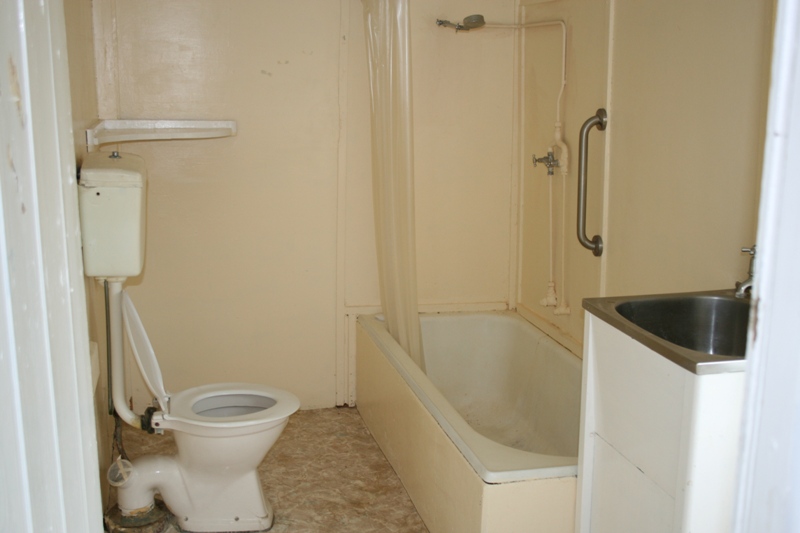 Bargain Priced Investment!!!! Picture 3