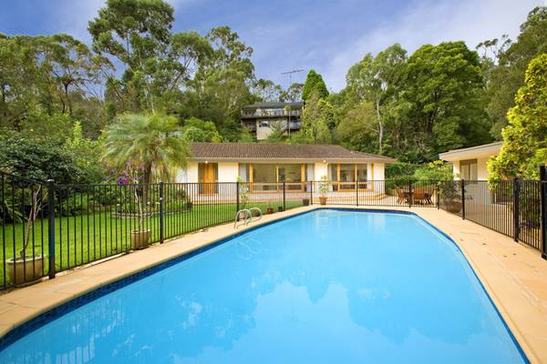Stunning Single Level Living... Secluded Oasis On Sizeable Block! Picture 1