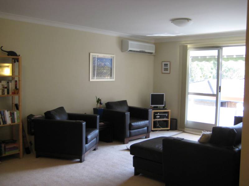 Spacious 2 Bedroom Apartment! Picture 1