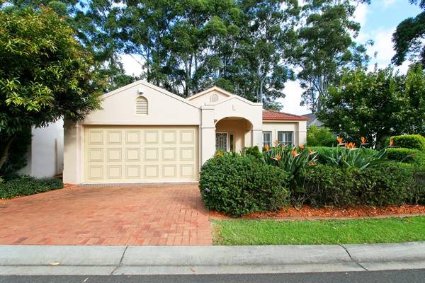 Immaculate Single Level Villa Picture 2