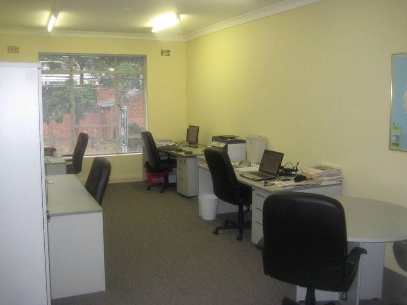 Very Affordable for Two Offices! Picture 1