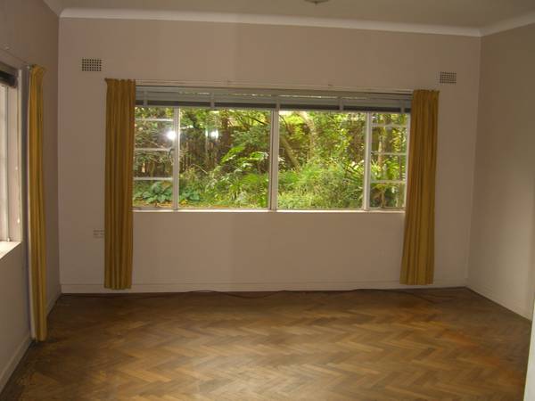 Room for the Growing Family!! Picture 3