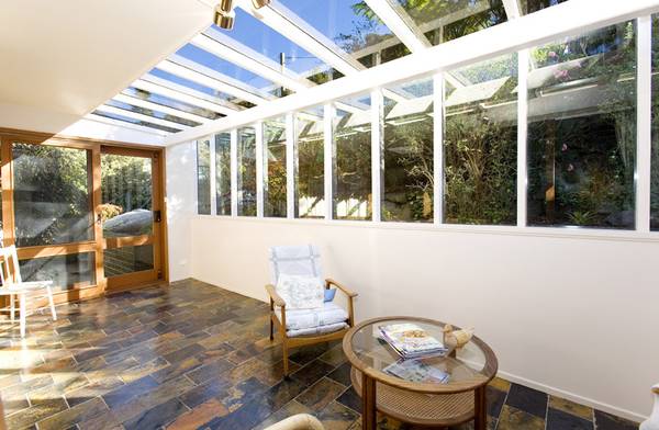 Ideal first home or investment property
AND in the Killara High Zone.. Picture 2