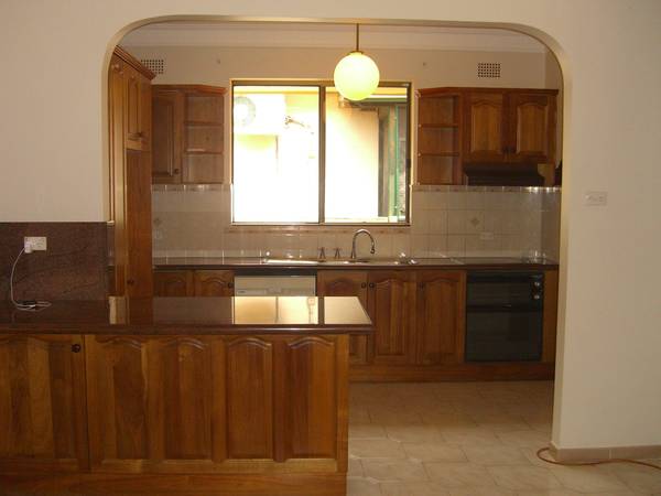 Superb Location! Picture Superb Location! Picture