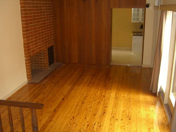 New Polished Floors Throughout! Picture 3