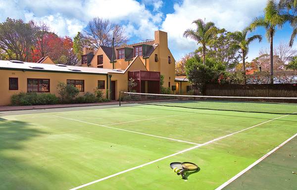 Offering the Ultimate Lifestyle! Picture 3