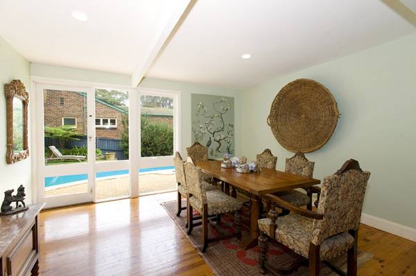 FLEXIBLE ACCOMMODATION, LIVABLE HOME, DESIREABLE LOCALE Picture