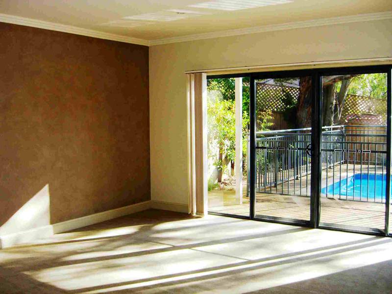 Will Be Sold!... Prime Blue Ribbon Locale! Picture 2