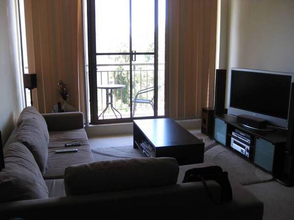 5th Floor Apartment With District Views! Picture 5th Floor Apartment With District Views! Picture