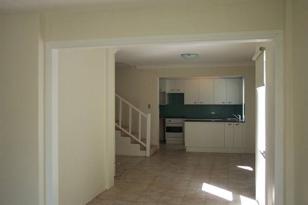 Light & Bright in a Great Location!! Picture