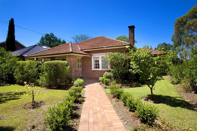 SOLD PRIOR TO AUCTION
BY JAMES MARSHMAN
0412 458 806 Picture 2