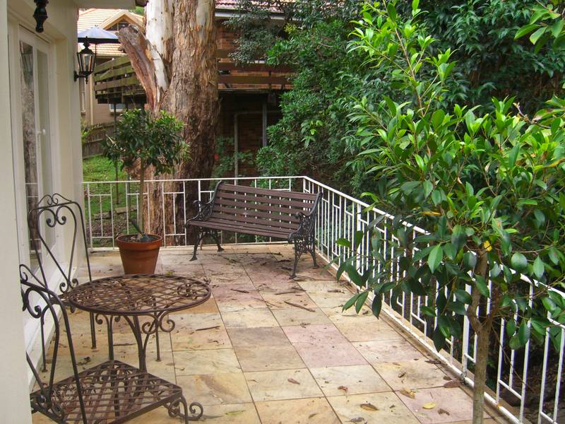 Well Presented Family Home In Quiet Location! Picture 1