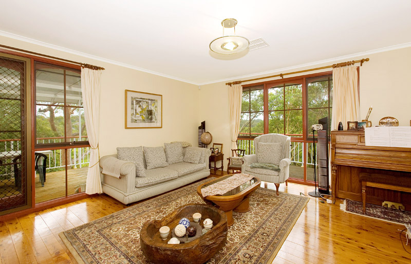 STUNNING BUSH OUTLOOK Picture 2