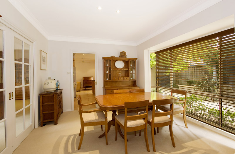 Relaxed Carefree Living in the Avenue's Picture 3