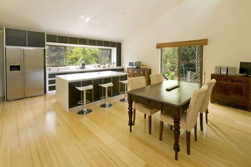 Smart Contemporary family home Picture 1