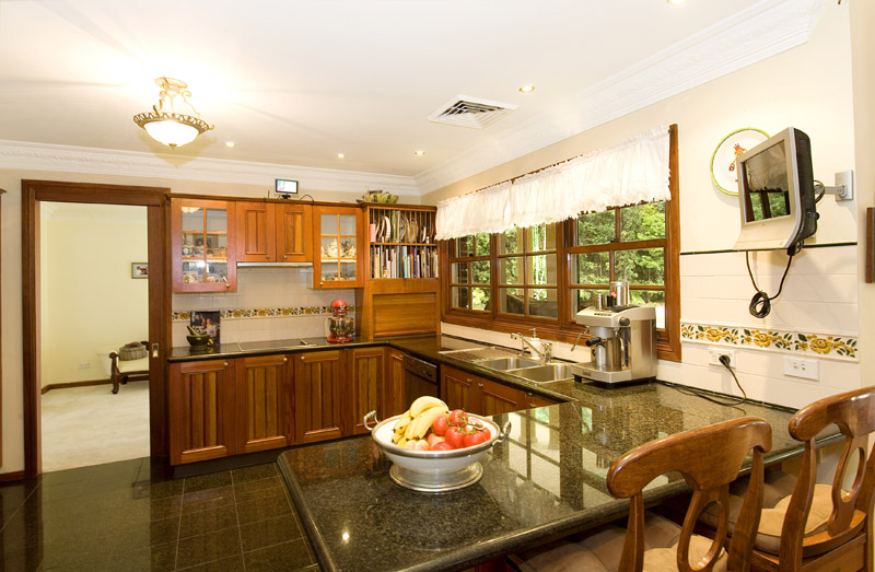 A TRUE FAMILY HOME Picture 2