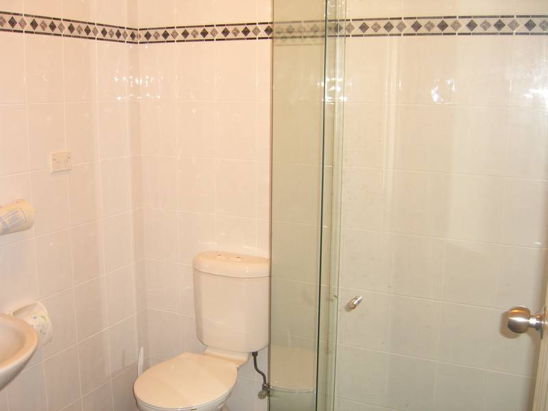 Light & Bright with a Westerly Breeze! Picture