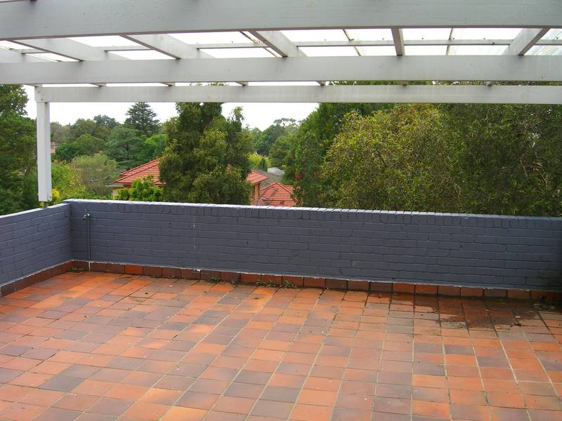 Light & Bright with a Westerly Breeze! Picture