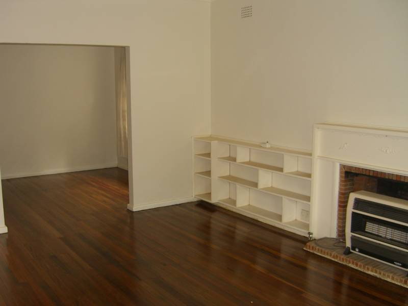 Neatly Located! Picture 2