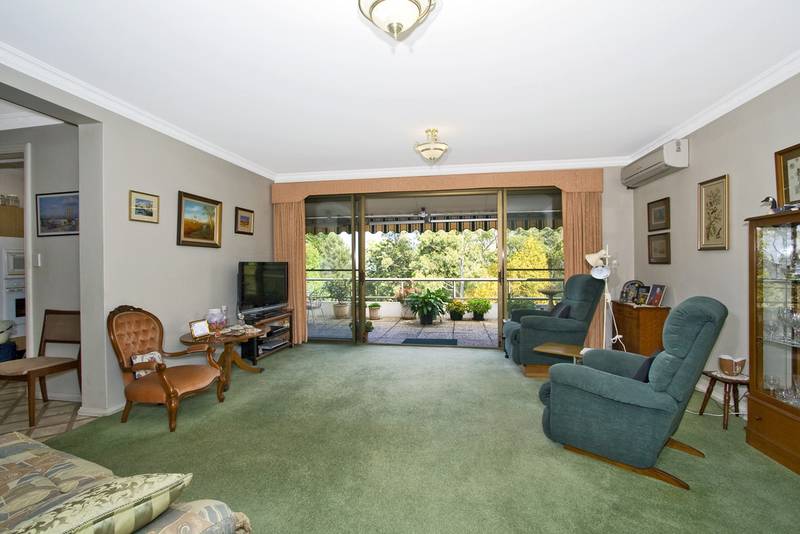 AVONLEIGH - UNIT LIVING AT ITS BEST! Picture 2