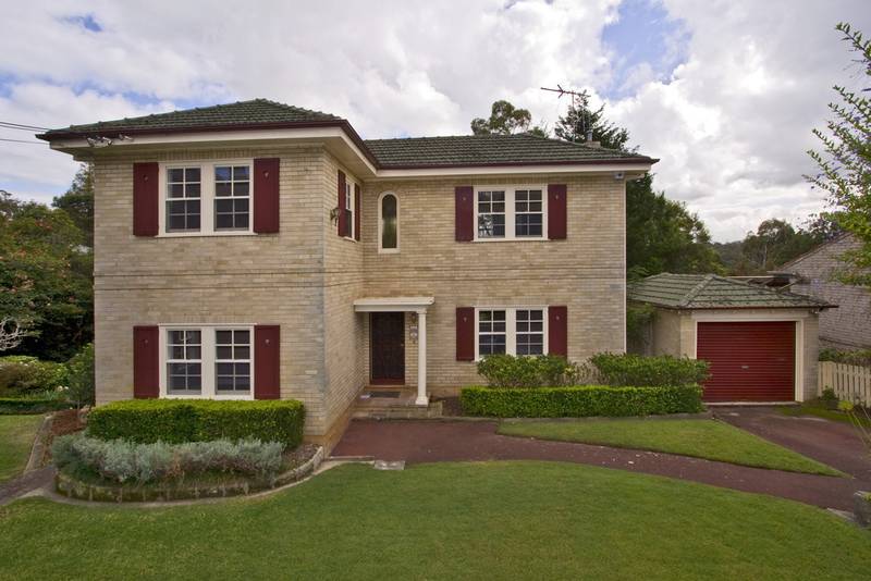 Bowral in Lindfield - Huge Park Like Grounds! Picture 1