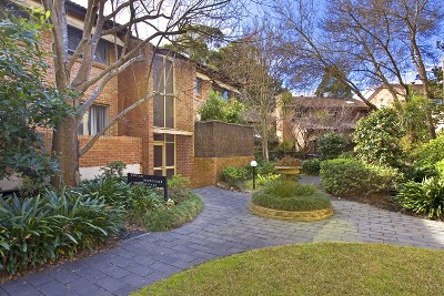 Close To Everything... Ground Floor Unit! Picture Close To Everything... Ground Floor Unit! Picture