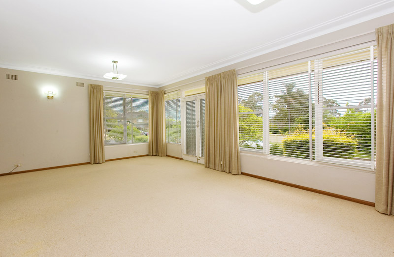 OPPORTUNITY KNOCKS Picture 3