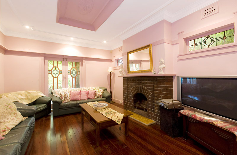 East-Side Walk Station / Grass Tennis Court / Family Fun For All Picture 2