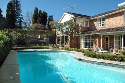 Full Brick Executive Residence In One Of The Upper North Shore's Most Prestigious Streets & Surrounded By Quality Homes! Picture Full Brick Executive Residence In One Of The Upper North Shore's Most Prestigious Streets & Surrounded By Quality Homes! Picture