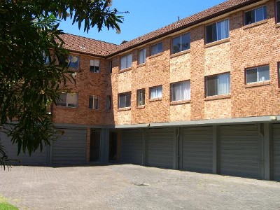 Quick Walk To Beach! Picture