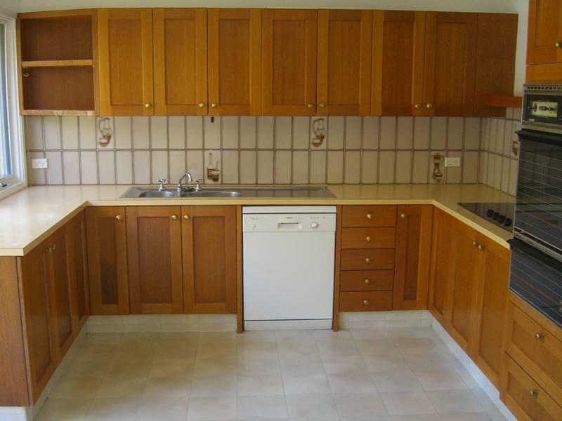 Everything At Your Fingertips! Picture 2