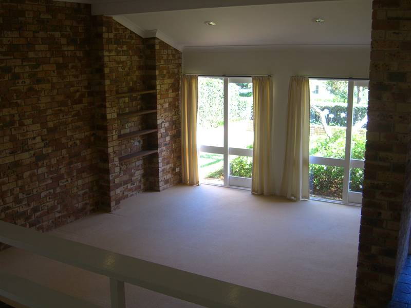 Everything At Your Fingertips! Picture 3