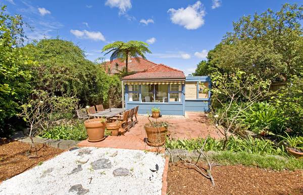 Auction this Saturday 8th March at 12.00noon on-site, a charming Semi-detached Picture 1