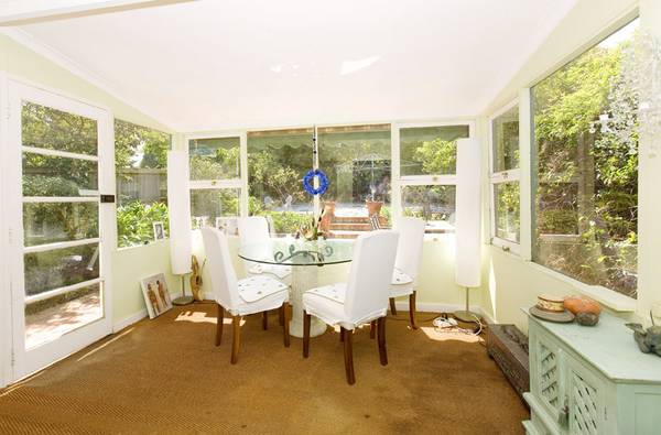 Auction this Saturday 8th March at 12.00noon on-site, a charming Semi-detached Picture 2