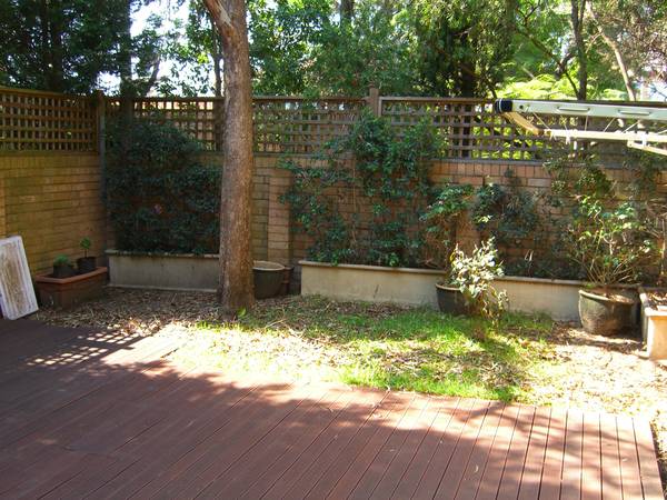 Tidy Townhouse!! Picture 1