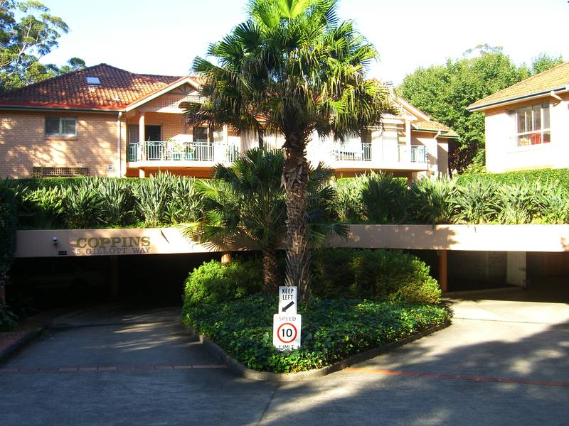 Spacious Second Floor Apartment!!! Picture 1