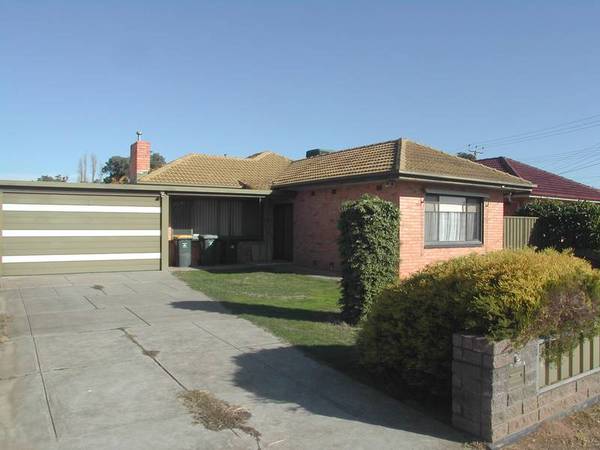 Lovely Family Home Picture 1