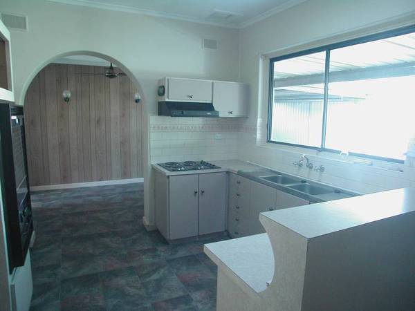 Lovely Family Home Picture 2