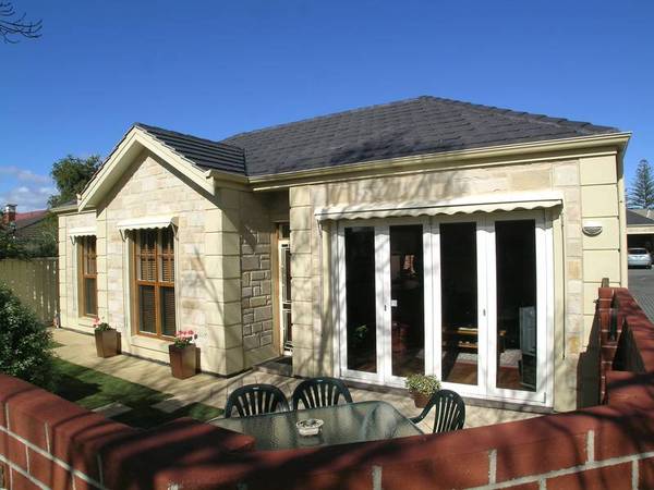 Your Care Free Lifestyle Awaits Picture 1