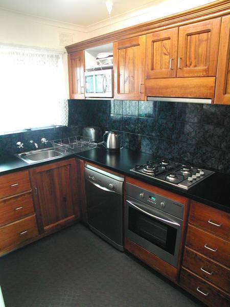 UNIT WITH THE LOT! Picture 1