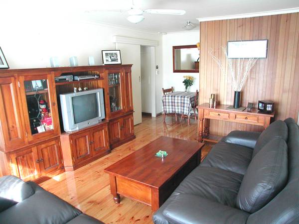 UNIT WITH THE LOT! Picture 2