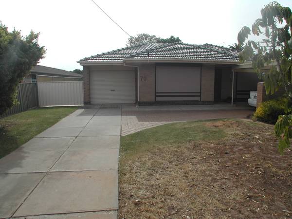 SOLID BRICK FAMILY HOME ON 1200SQM Picture