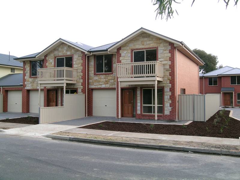 Stunning Parkland Setting - Lucky Last! Picture 1