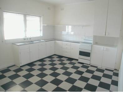 Perfect Location! Picture Perfect Location! Picture