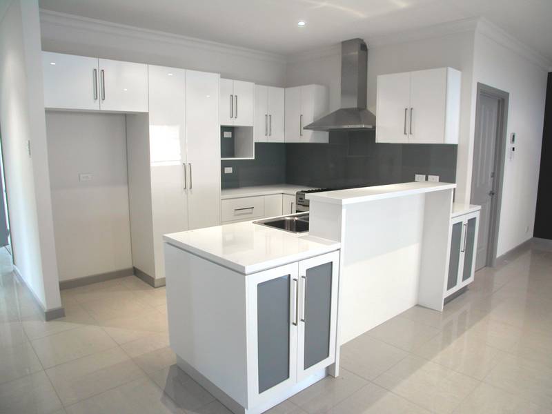 Luxury Easy Care Living Picture 3